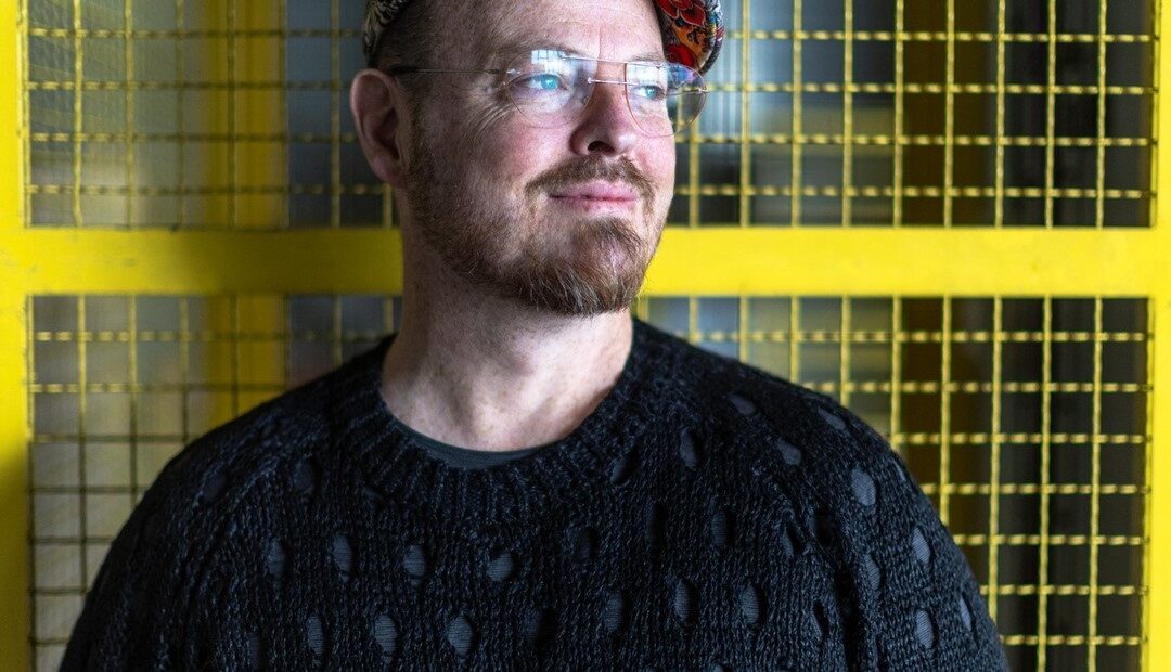 Argentine news website Clarín features Jonathan Brill